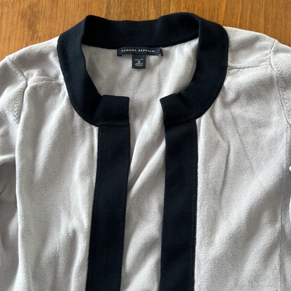 Banana Republic Cardigan - Picture 3 of 7